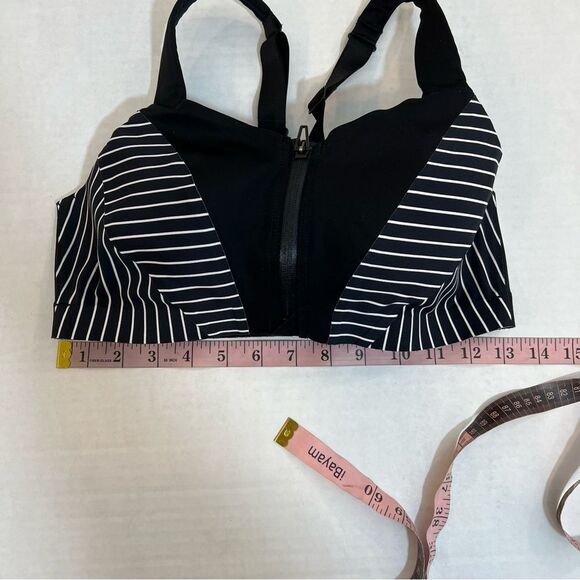 Victoria's Secret Knockout High Impact Front-Close Sports Bra | Size 34D - Picture 8 of 8